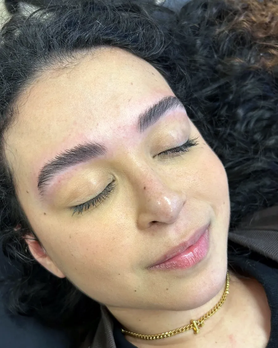 Trabalho real do studio: Brow lamination
